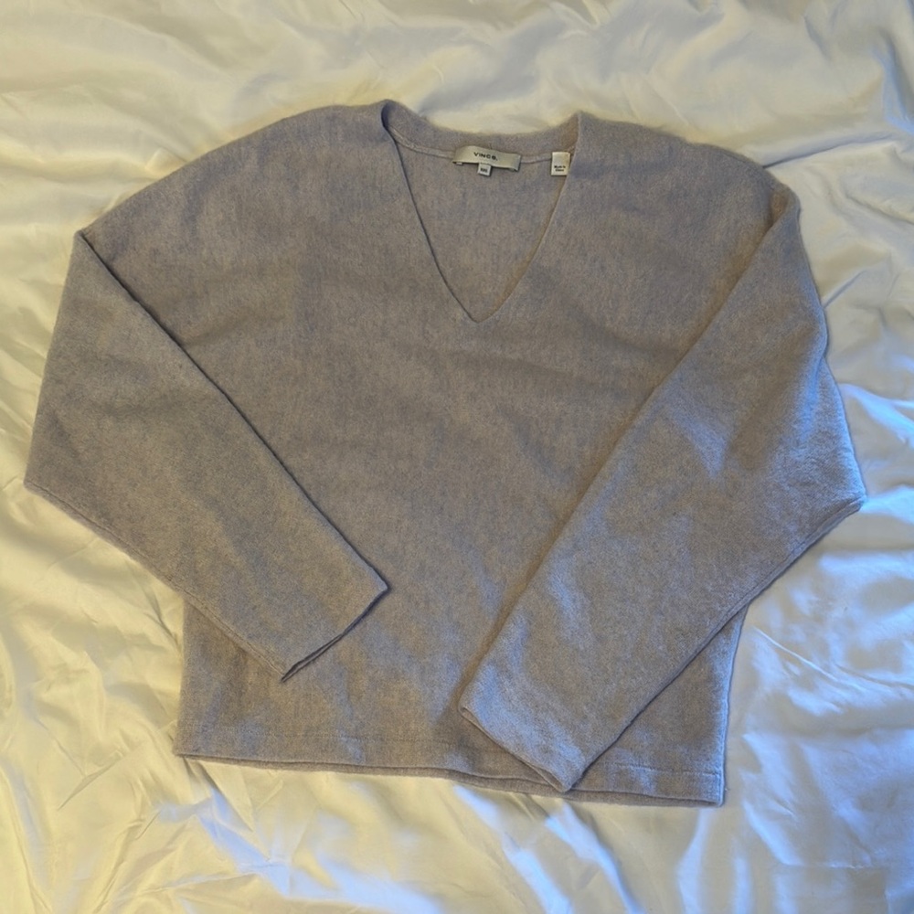 Vince Gray V-Neck Sweater Classic Knit